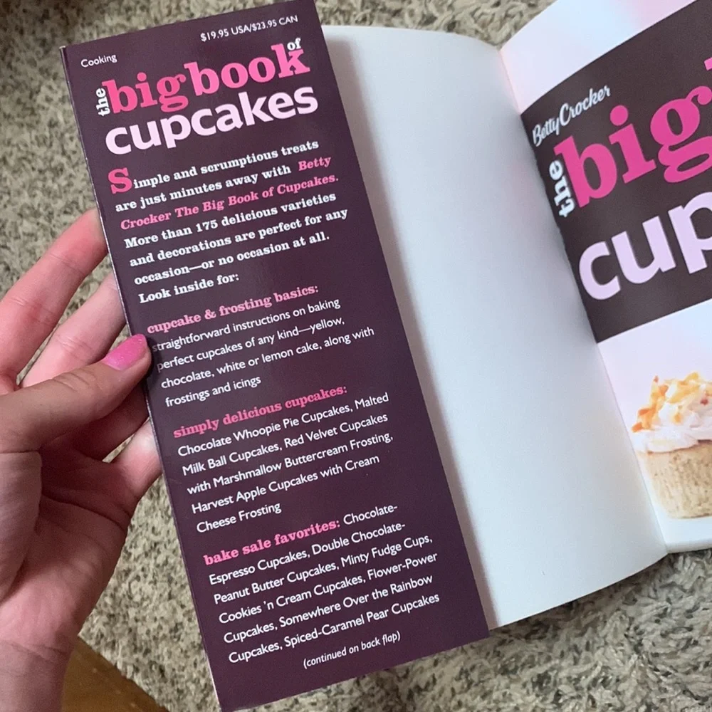 The Big Book of Cupcakes‎ Betty Crocker General Mills 2011 Paperback Recipe Book